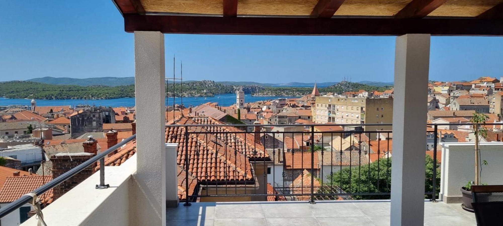 Apartman Bebe In Old Town- With Free Parking Sibenik Bagian luar foto