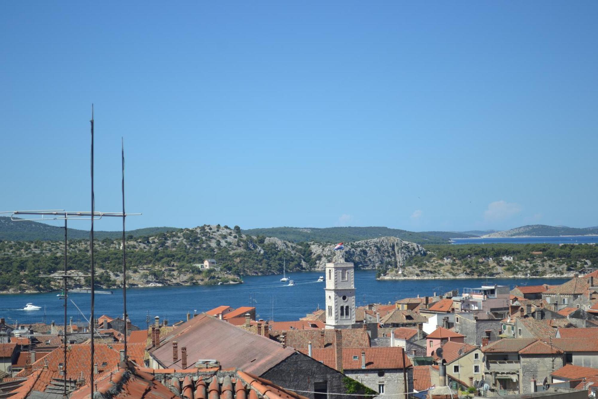 Apartman Bebe In Old Town- With Free Parking Sibenik Bagian luar foto