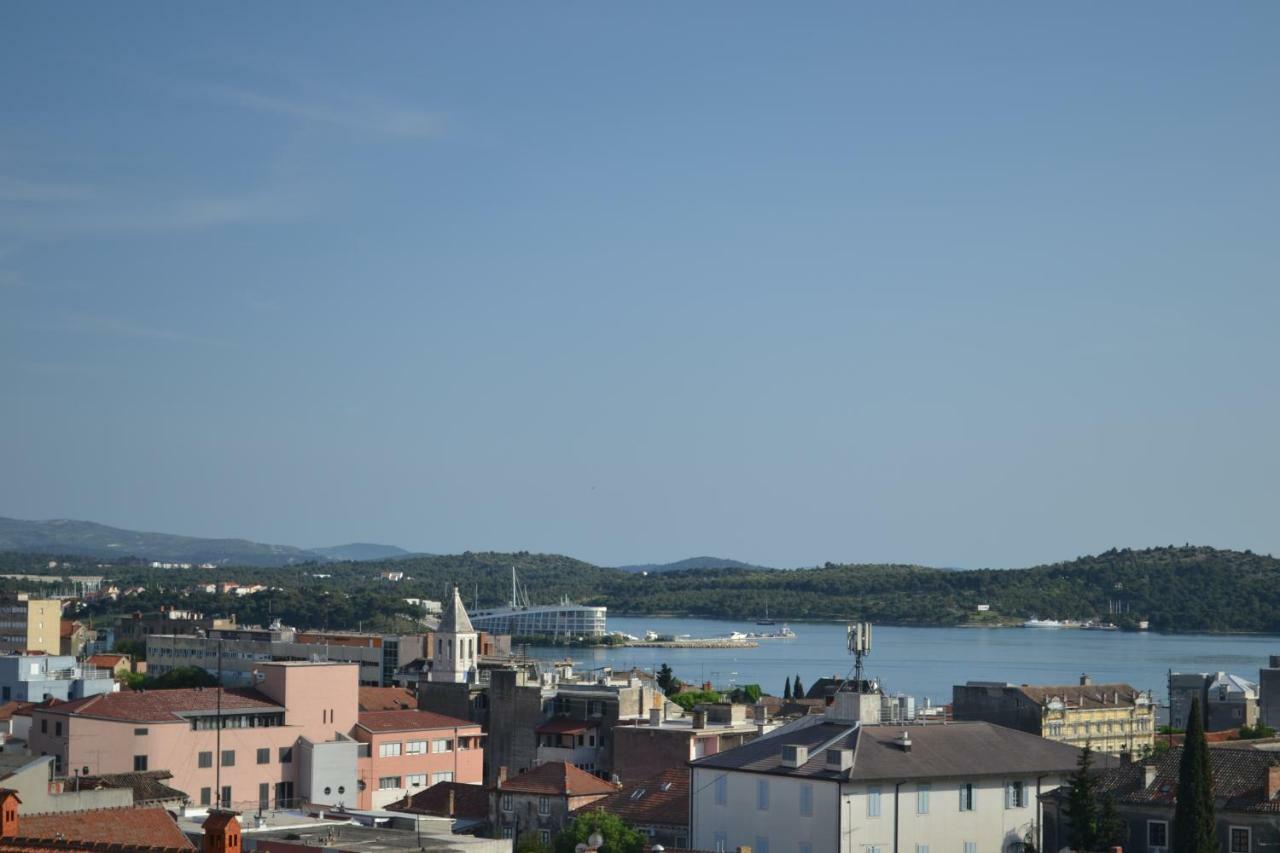 Apartman Bebe In Old Town- With Free Parking Sibenik Bagian luar foto