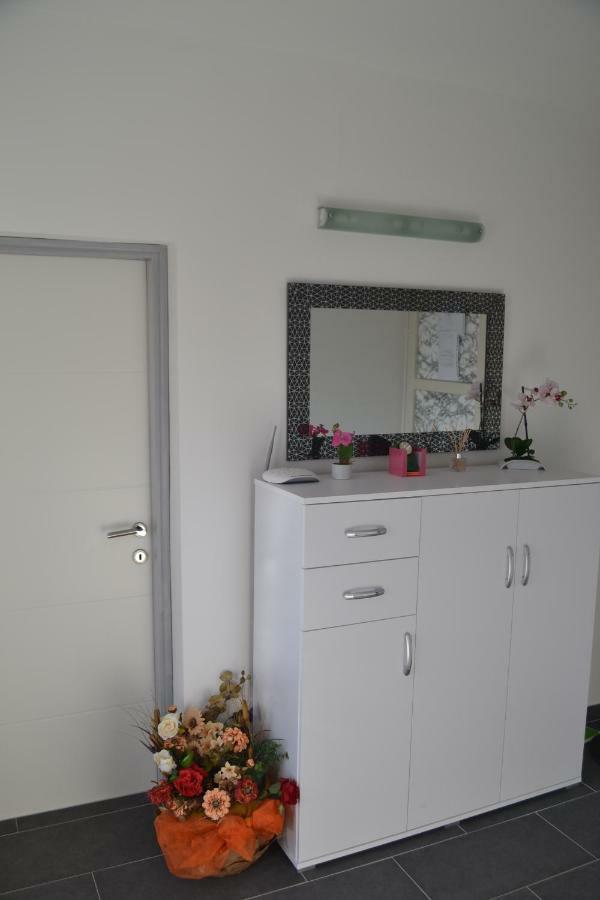 Apartman Bebe In Old Town- With Free Parking Sibenik Bagian luar foto